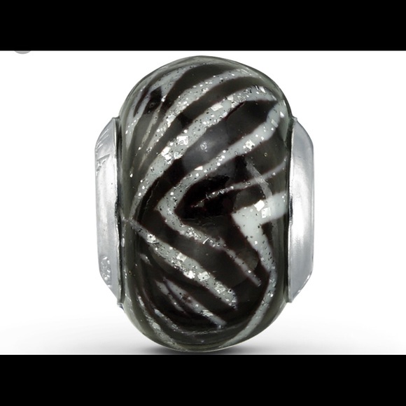 Diamond swirl charm - Picture 4 of 4